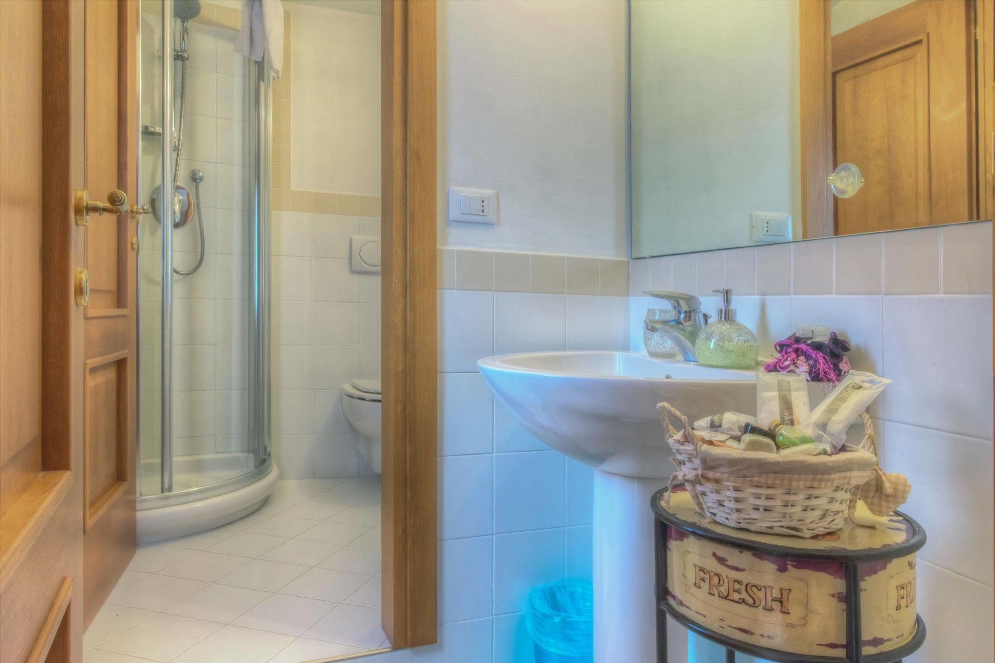 De L'osmarin Suites Gæstehus